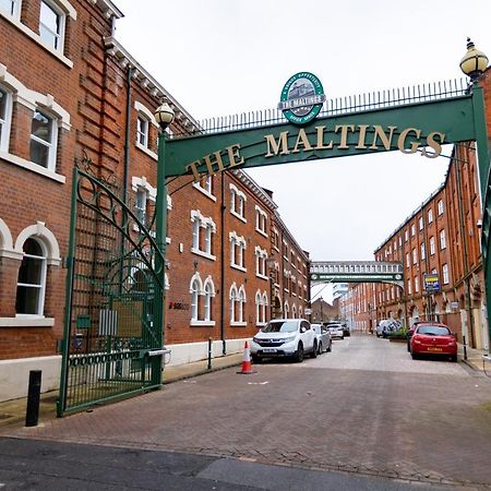 Platform City Theatre Studio With Secure Parking Kingston upon Hull Extérieur photo
